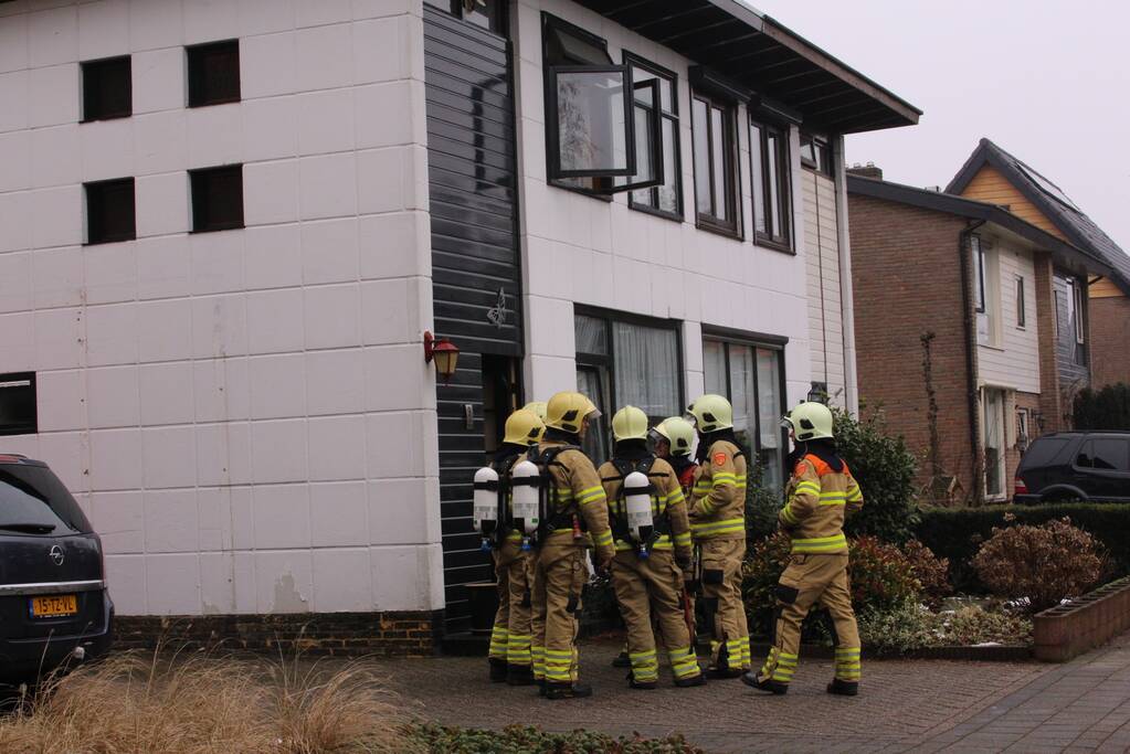 Straat afgesloten na gaslekkage in woning