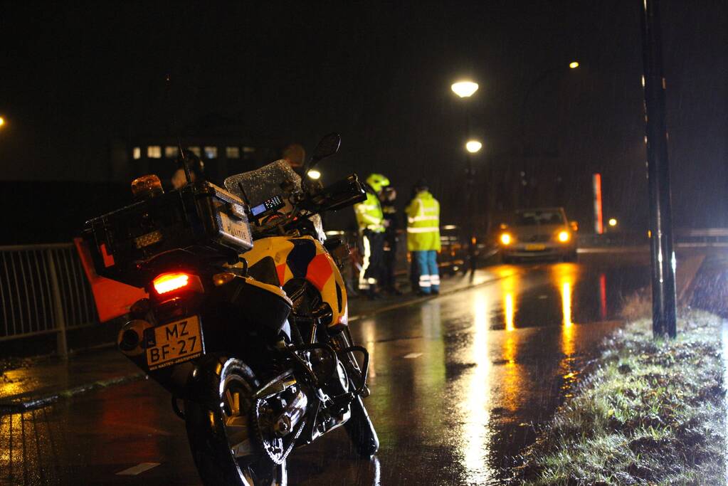 Maaltijdbezorger botst op wielrenner