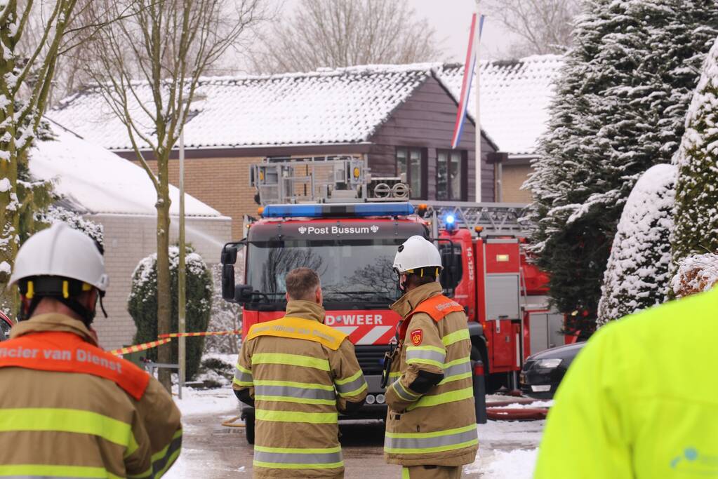 Veel rook bij uitslaande woningbrand