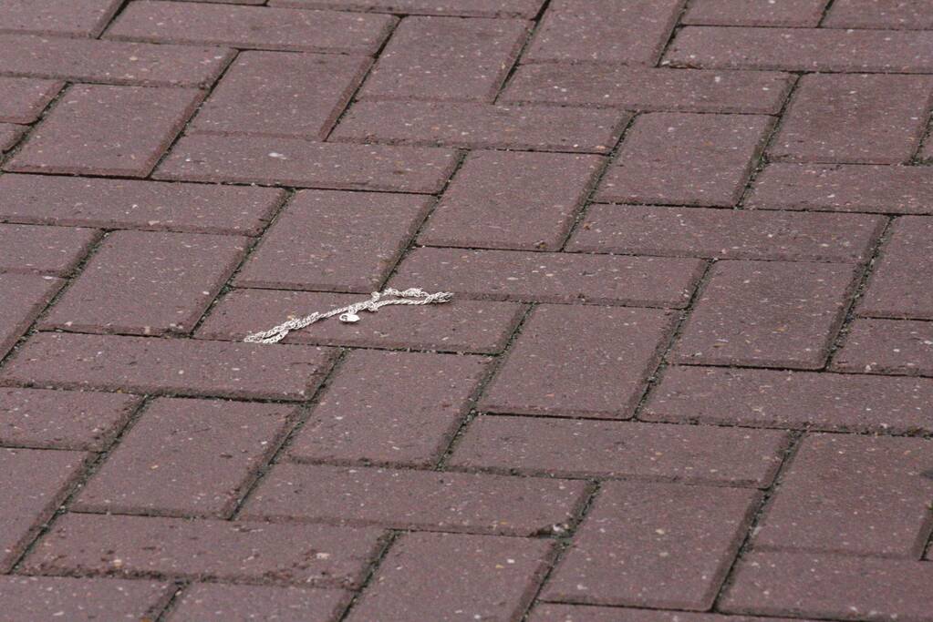 Gewonde en plaats-delict na vechtpartij op straat