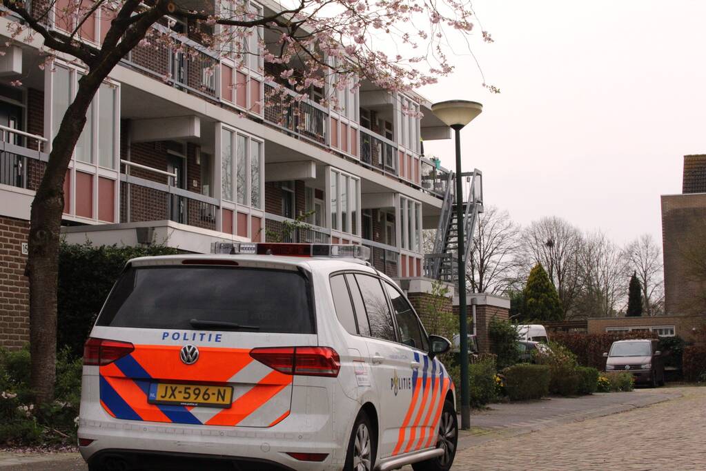 Hulpdiensten breken deur open