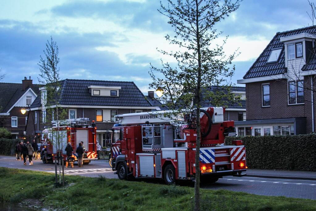 Buurt loopt uit bij schoorsteenbrand