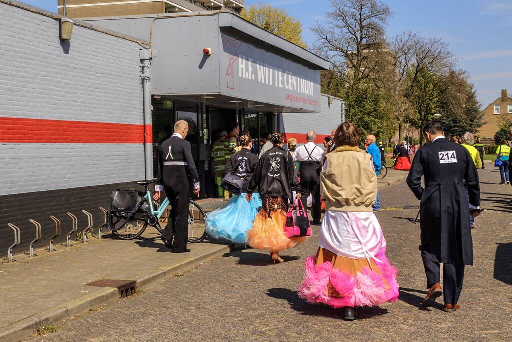 Europees ballroom dancing gestaakt door brand