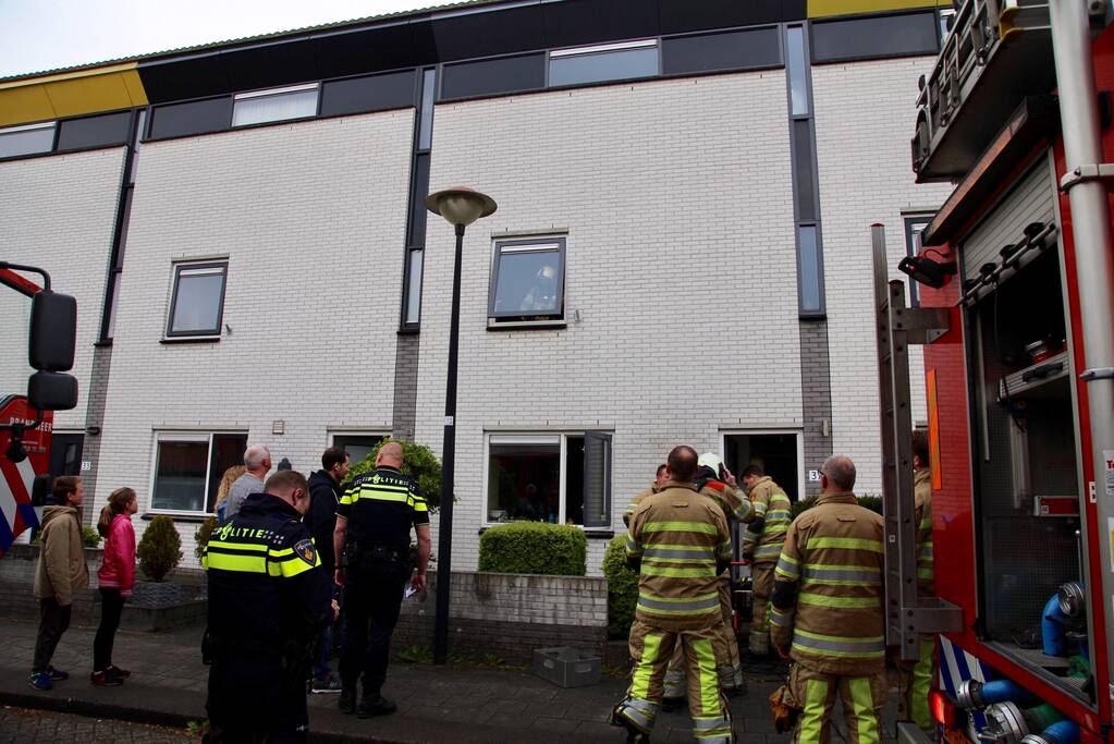 Vergeten oven zorgt voor woning vol rook