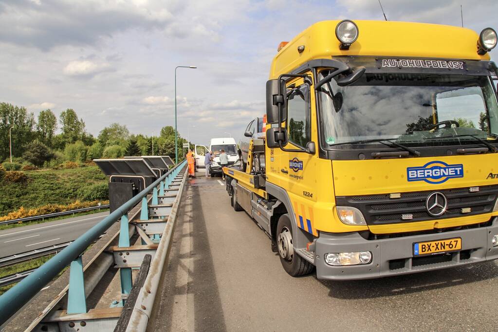 Veel schade bij kop-staartbotsing