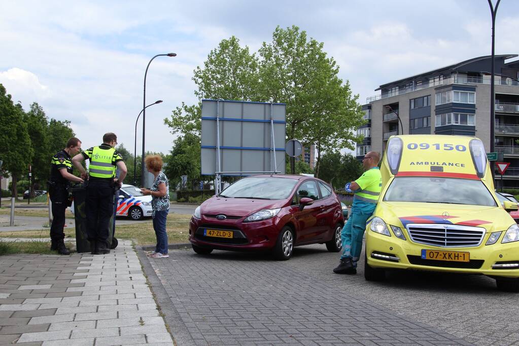 Brommer aangereden door auto