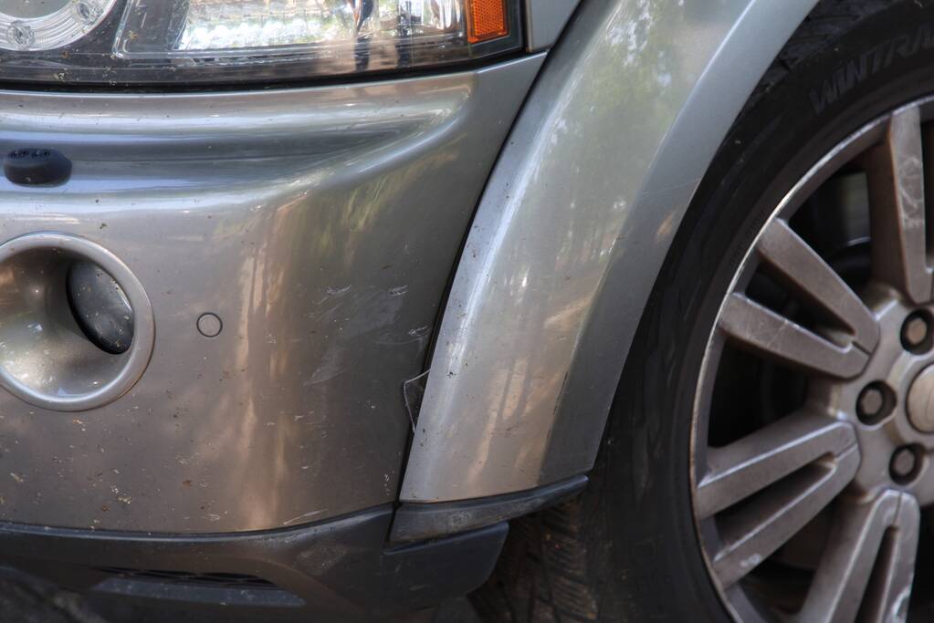 Scooterrijder gewond na botsing met auto