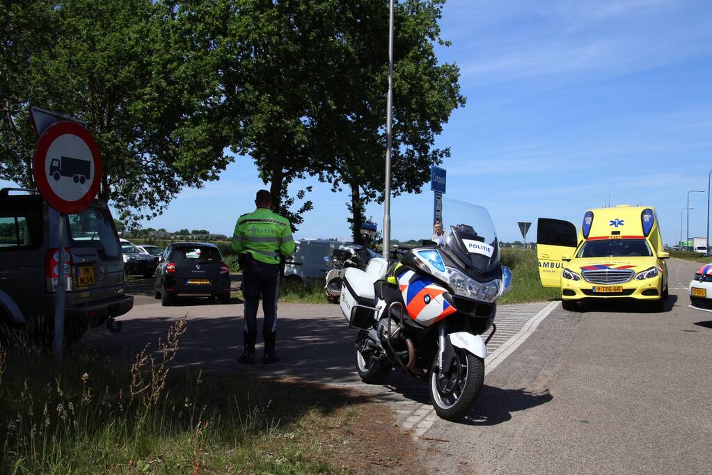 Scooterrijder gewond na botsing met auto