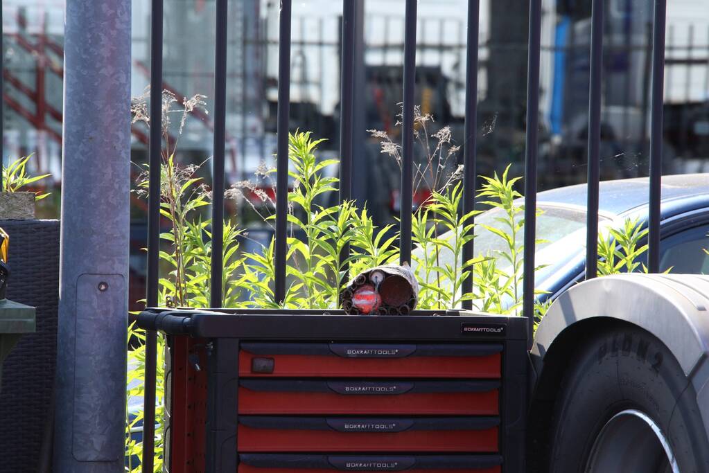 Vuurwerkbom onder kantoorpand gevonden