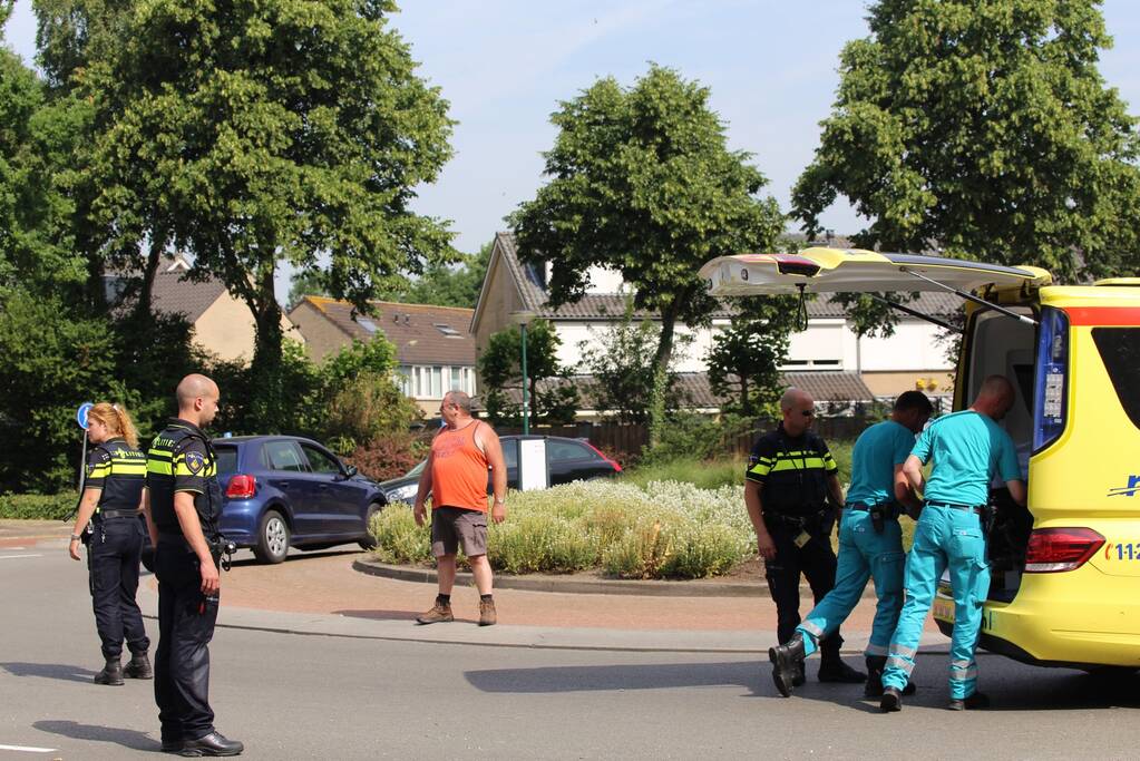 E-bikester gewond na botsing met auto