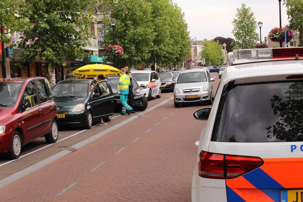 Fietsster gewond na botsing met auto