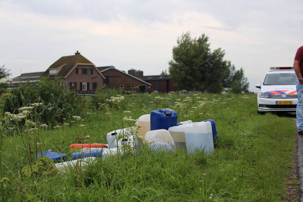 Meerdere plaatsen tientallen vaten gedumpt