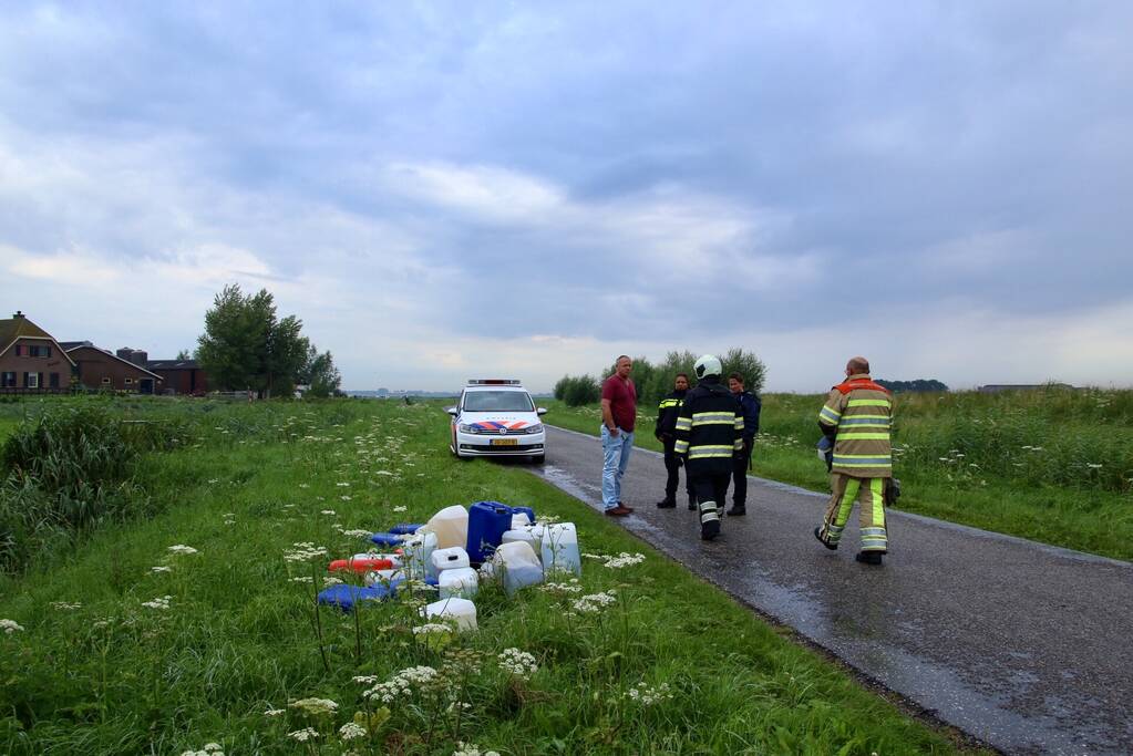 Meerdere plaatsen tientallen vaten gedumpt