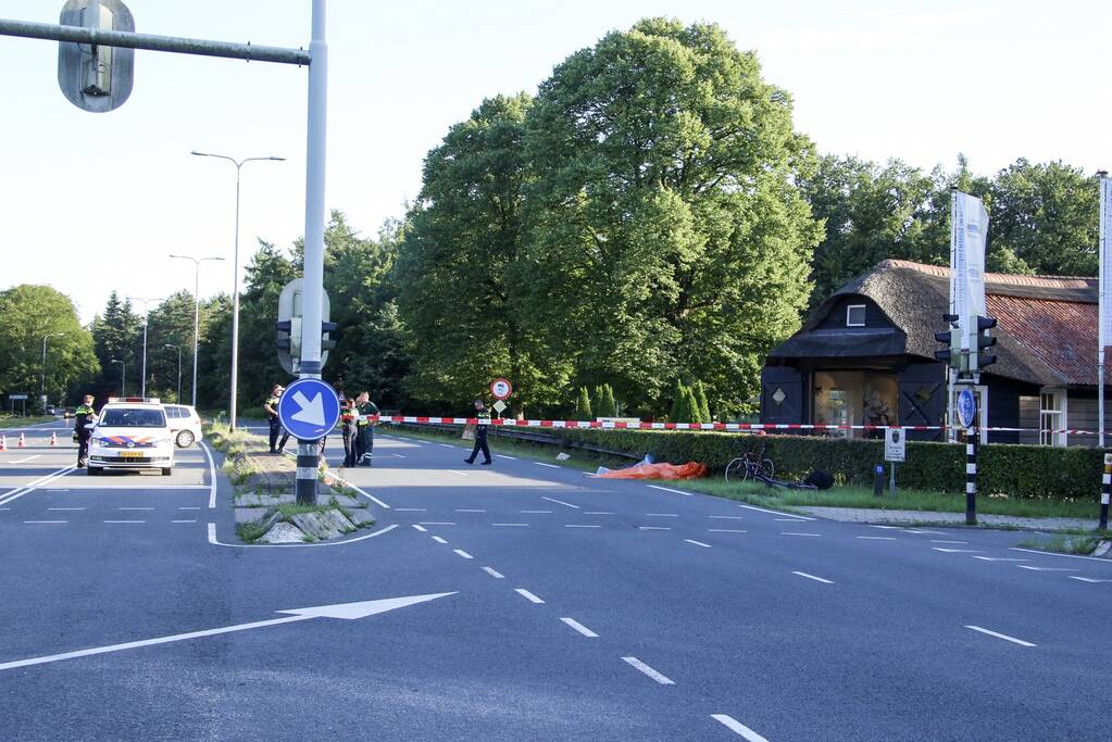 Bestuurder rijdt door na dodelijk ongeval