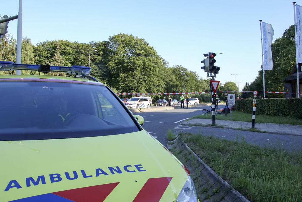 Bestuurder rijdt door na dodelijk ongeval