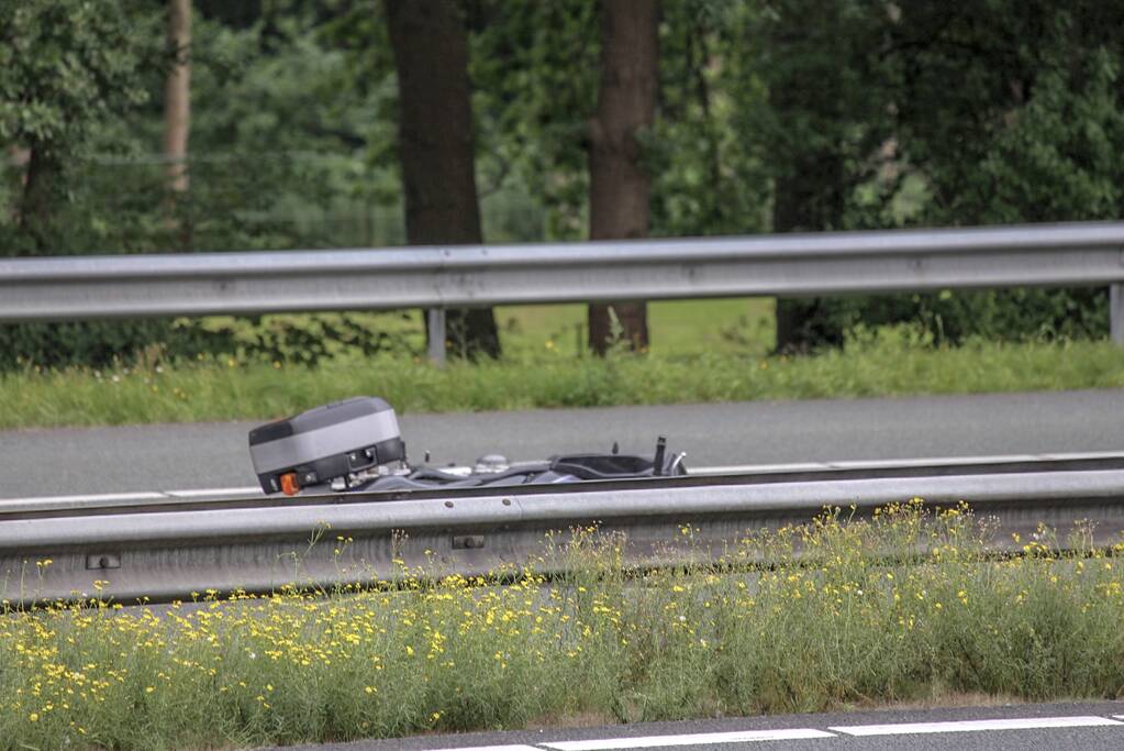 Rijbaan afgesloten na ernstig ongeval