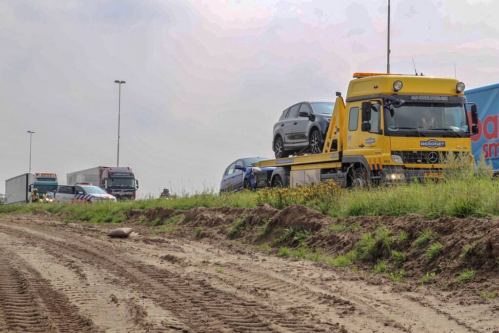 Schade na aanrijding tussen twee voertuigen