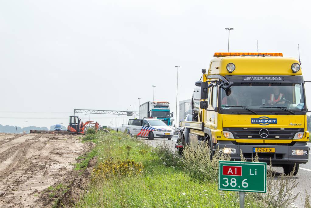 Schade na aanrijding tussen twee voertuigen