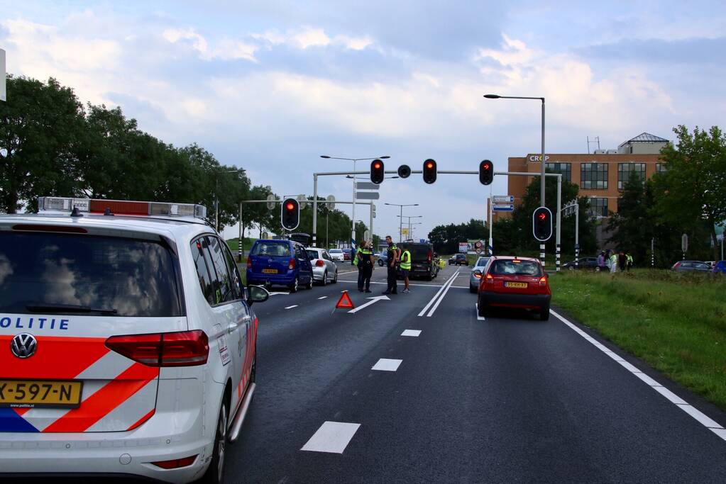 Flinke crash bij kop-staartbotsing