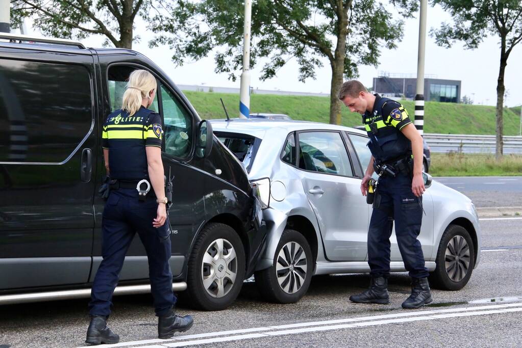 Flinke crash bij kop-staartbotsing