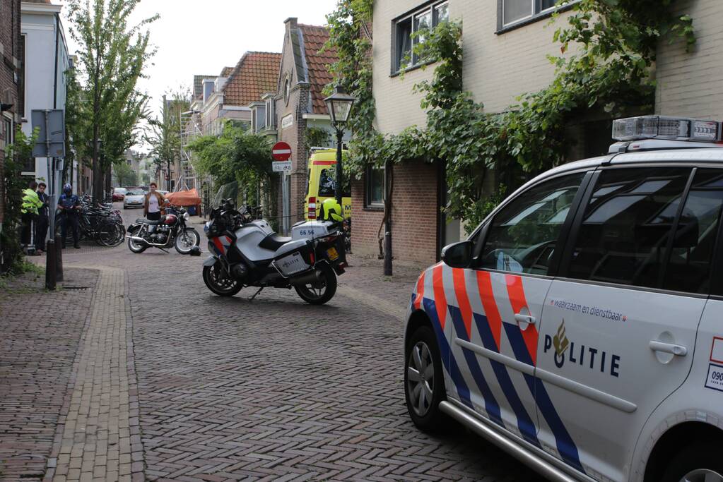 Scooterrijder gewond na botsing met motorrijder