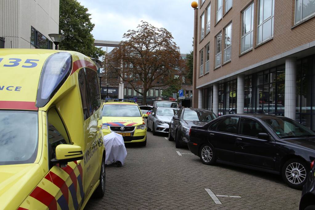 Bestuurder overreden door eigen bestelbus