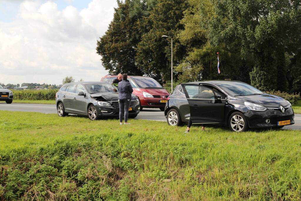 Flinke schade na kop-staartbotsing