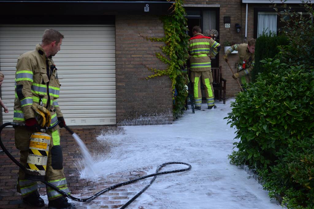 Veel rook na ongelukje met frituurpan