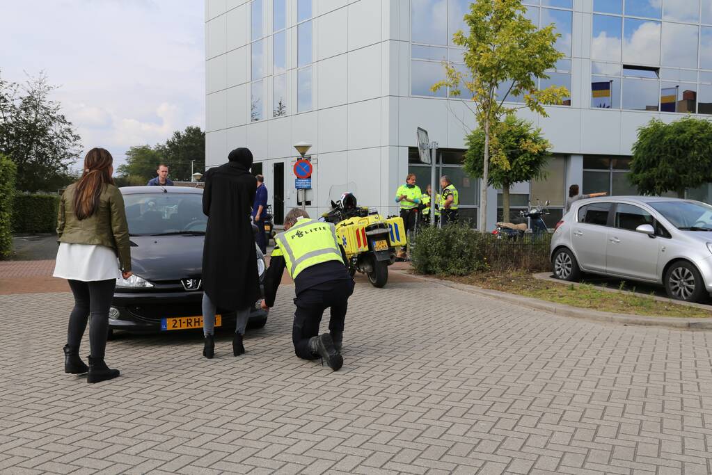 Scooterrijder aangereden door auto