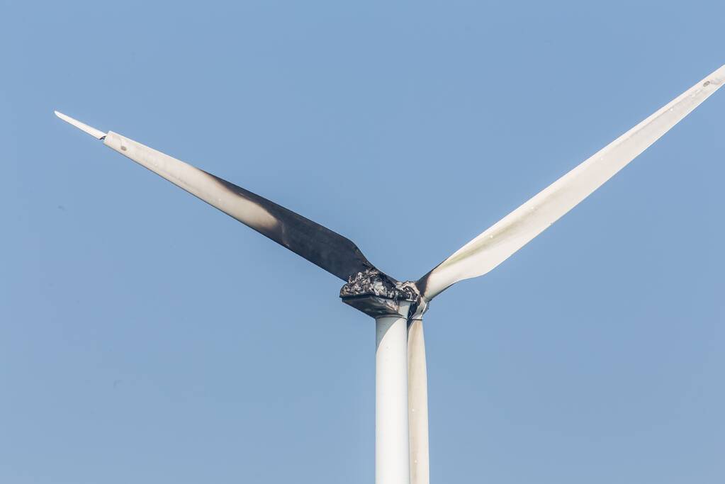 Monteurs gewond bij brand in windmolen