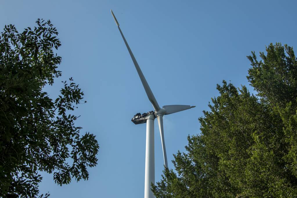 Monteurs gewond bij brand in windmolen