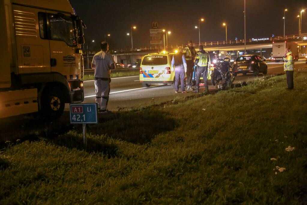 Motorrijder gewond na aanrijding met auto