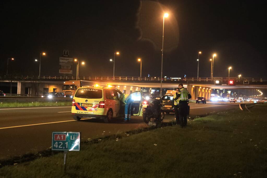 Motorrijder gewond na aanrijding met auto