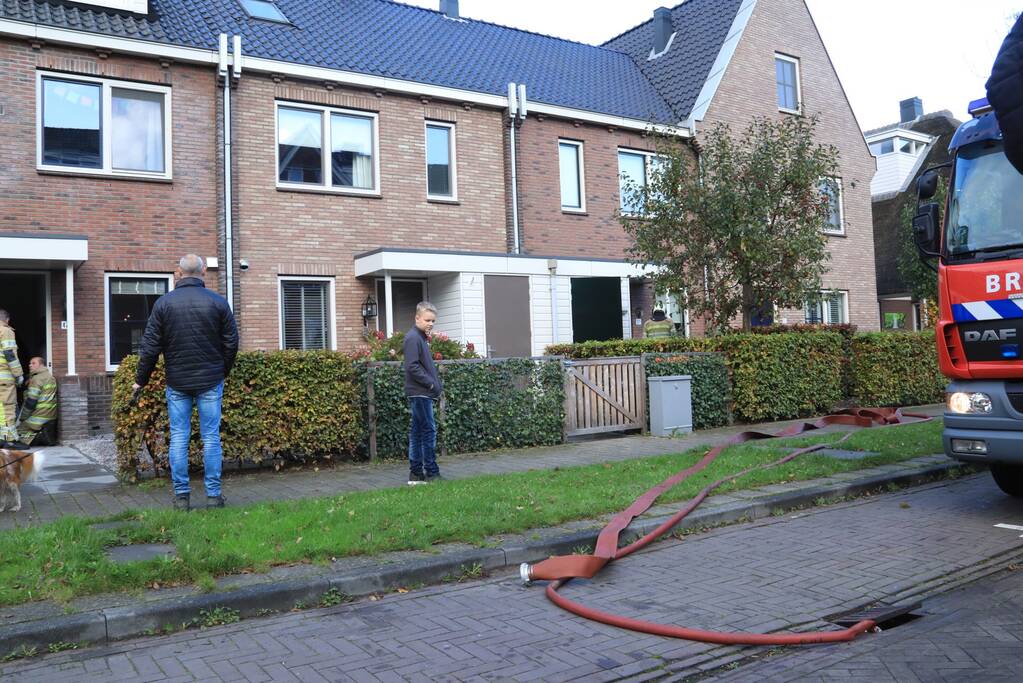 Kruipruimte onder water na gesprongen leiding