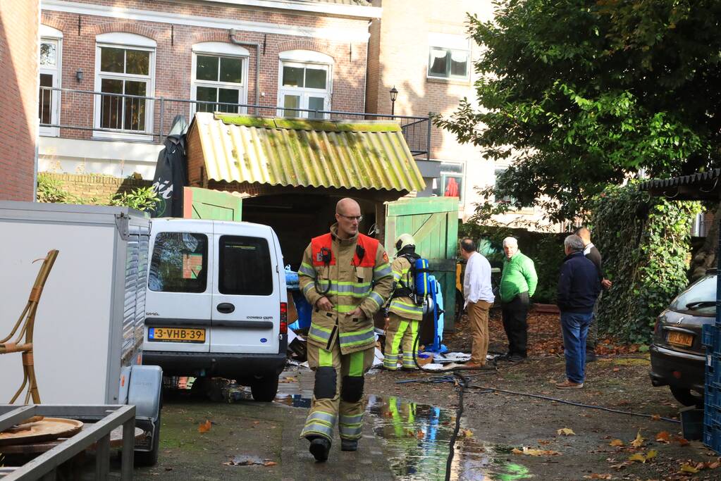 Papiercontainer vat vlam