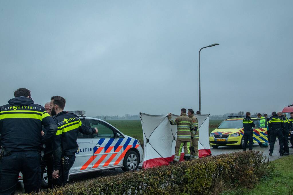 Brommobiel te water bestuurder overleden