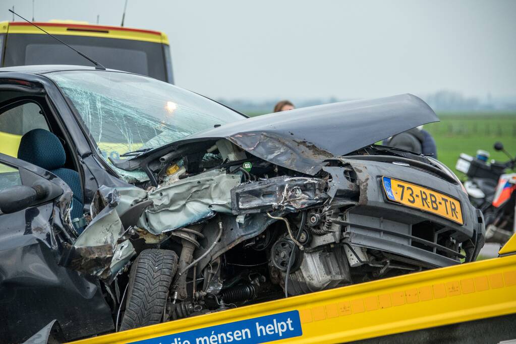 Veel schade na botsing met tractor