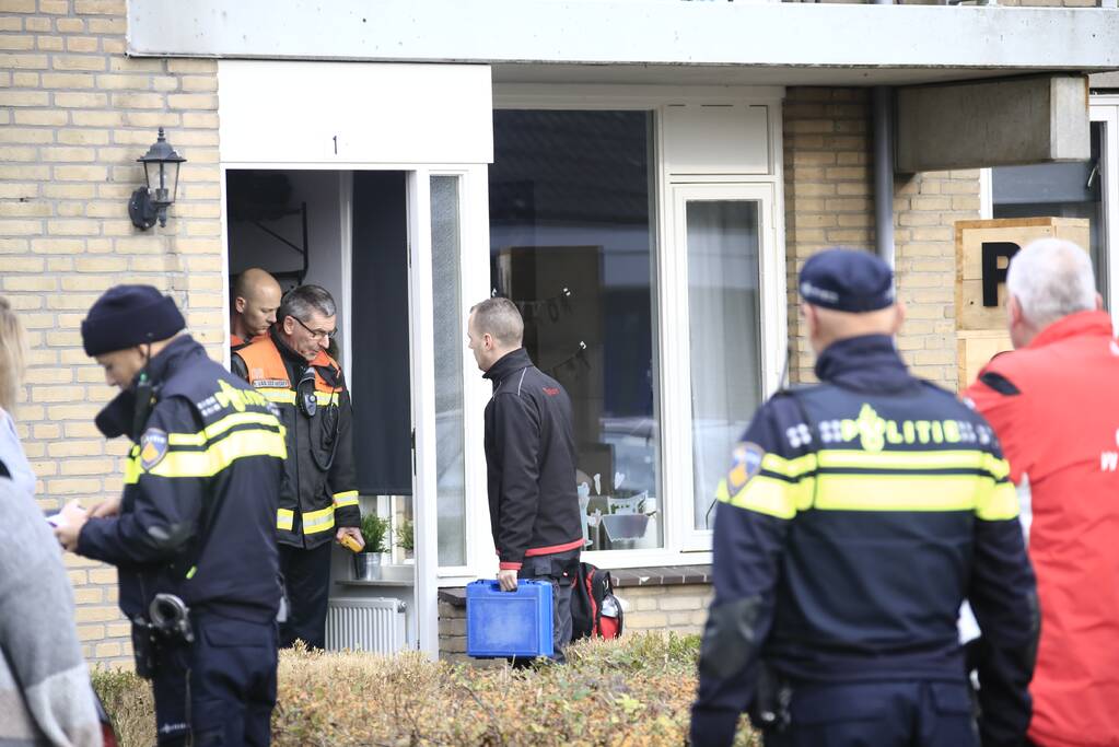 Bewoner en baby onwel bij vreemde lucht