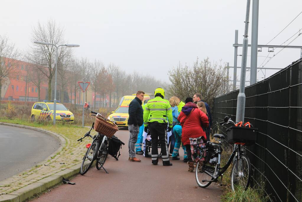 Fietsster ernstig gewond na valpartij