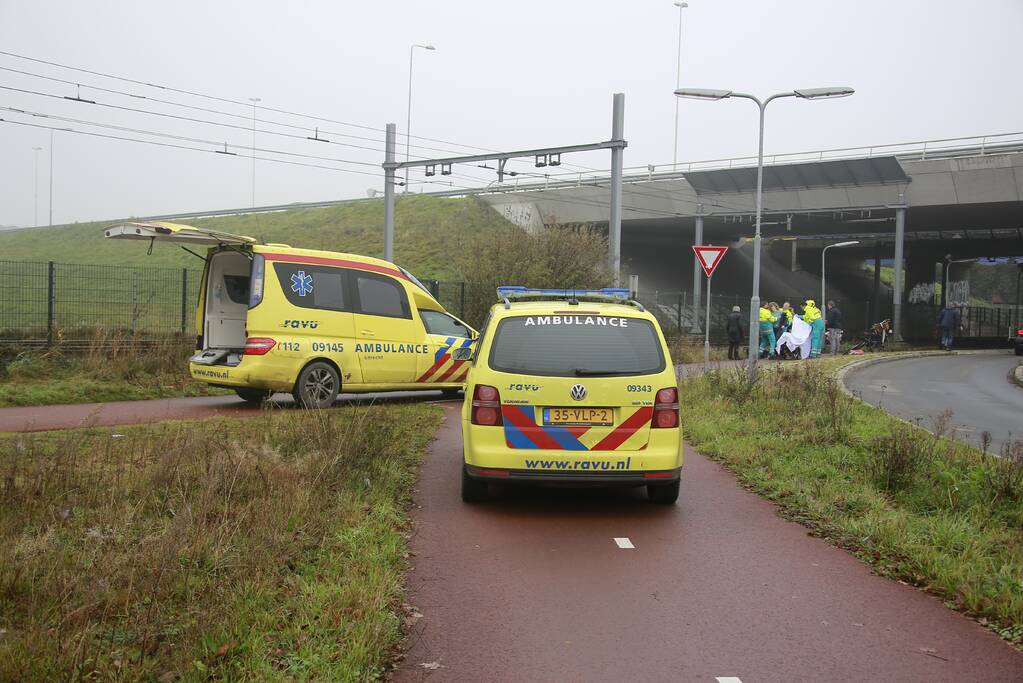 Fietsster ernstig gewond na valpartij