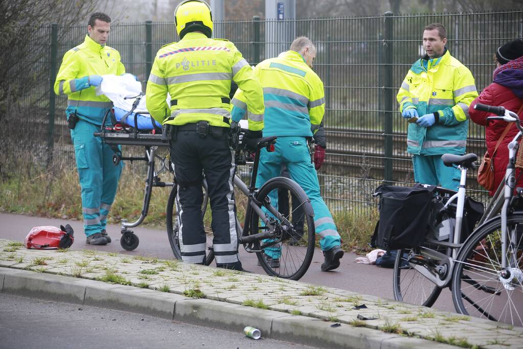 Fietsster ernstig gewond na valpartij