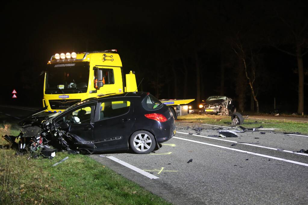 Enorme ravage na frontale aanrijding