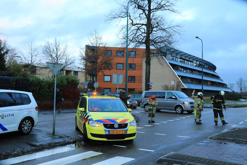 Brommerrijder aangereden door bestelbus