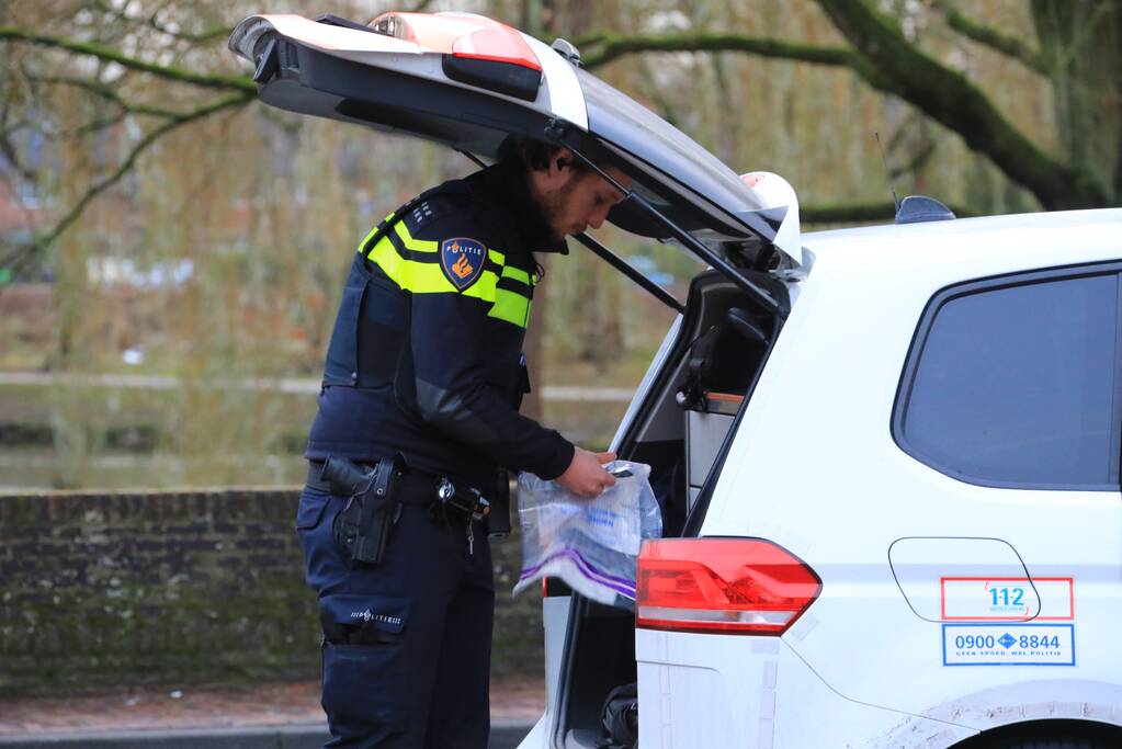 Duikers zoeken naar gedumpte sieraden na inbraak jonge (14) nep Kika-collectanten