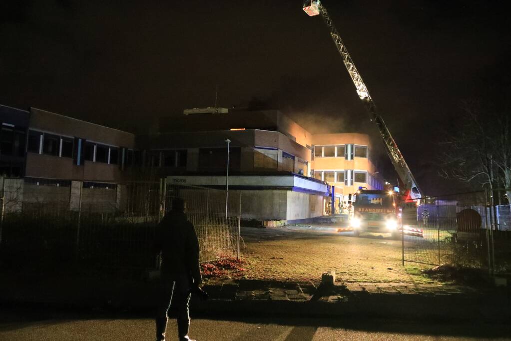 Slooppand in lichterlaaie