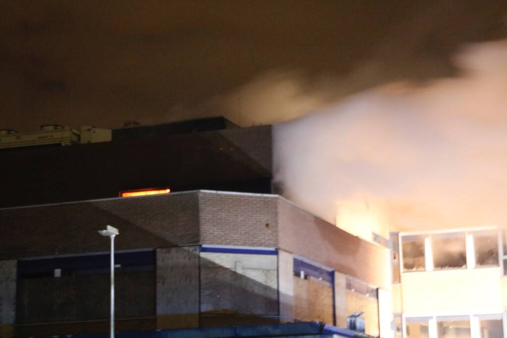 Slooppand in lichterlaaie