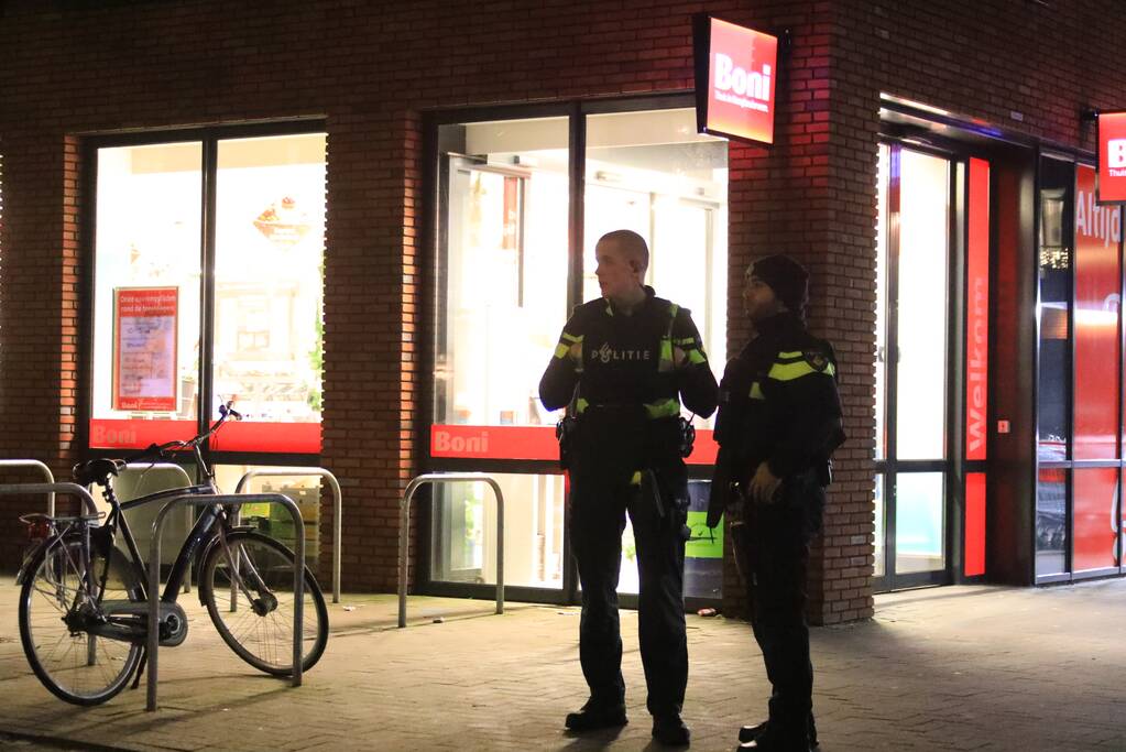17-jarige kassamedewerker geslagen met wapen bij overval op Boni supermarkt