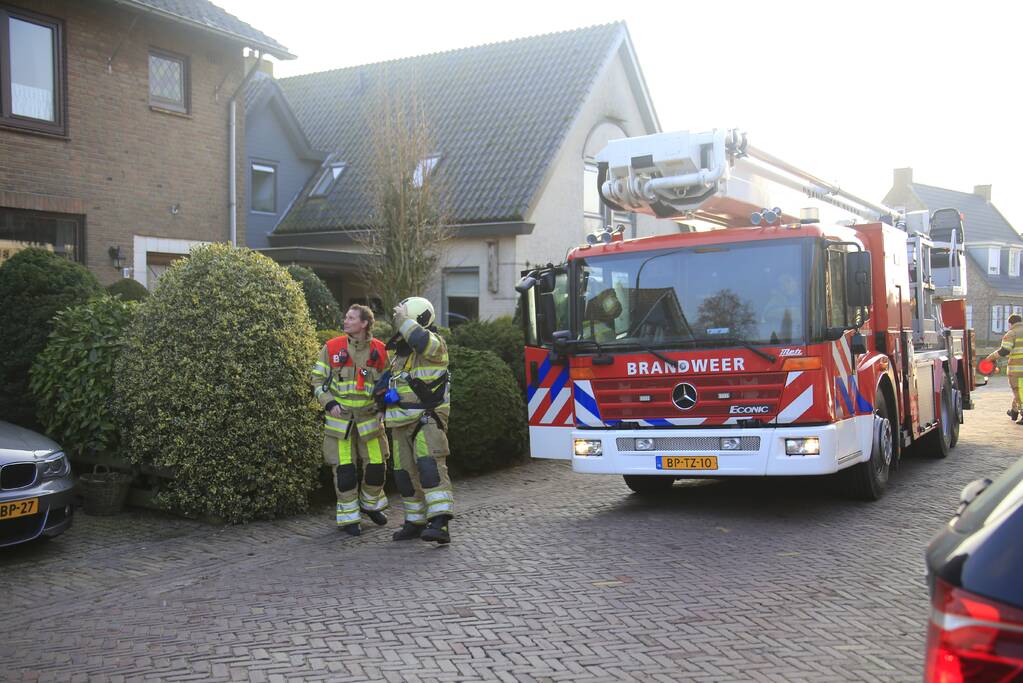 Weg afgesloten door schoorsteenbrand
