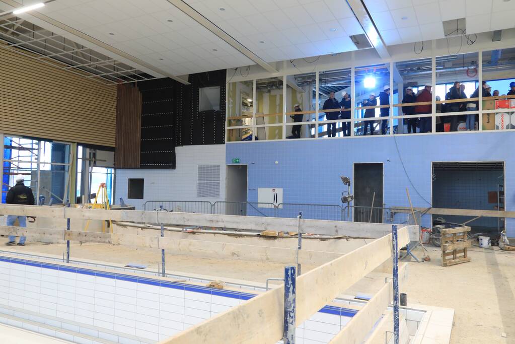 Nieuwe zwembad begint vorm te krijgen