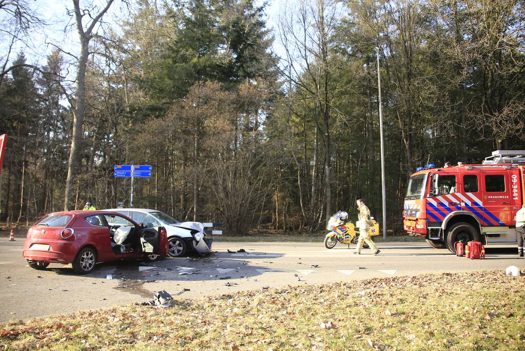 Flinke crash op kruising